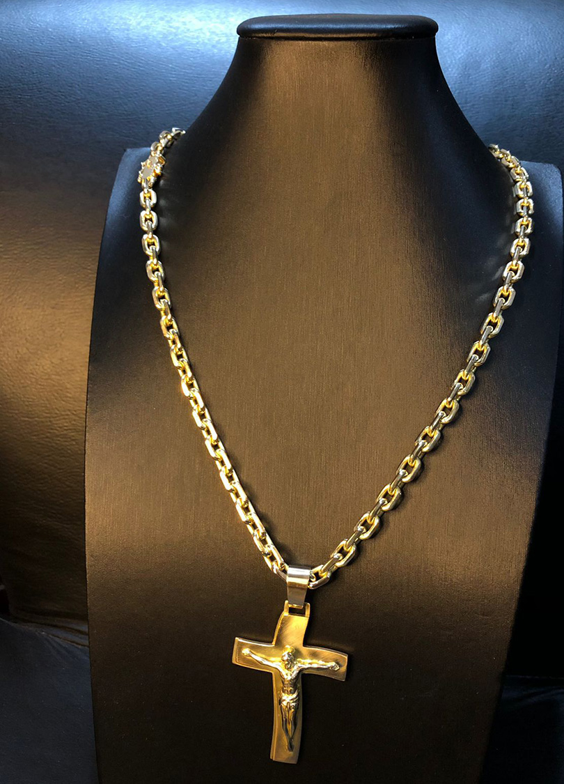 Corrente Dourada com Pingente de Cruz Crucifixo Curva - Imagem 2